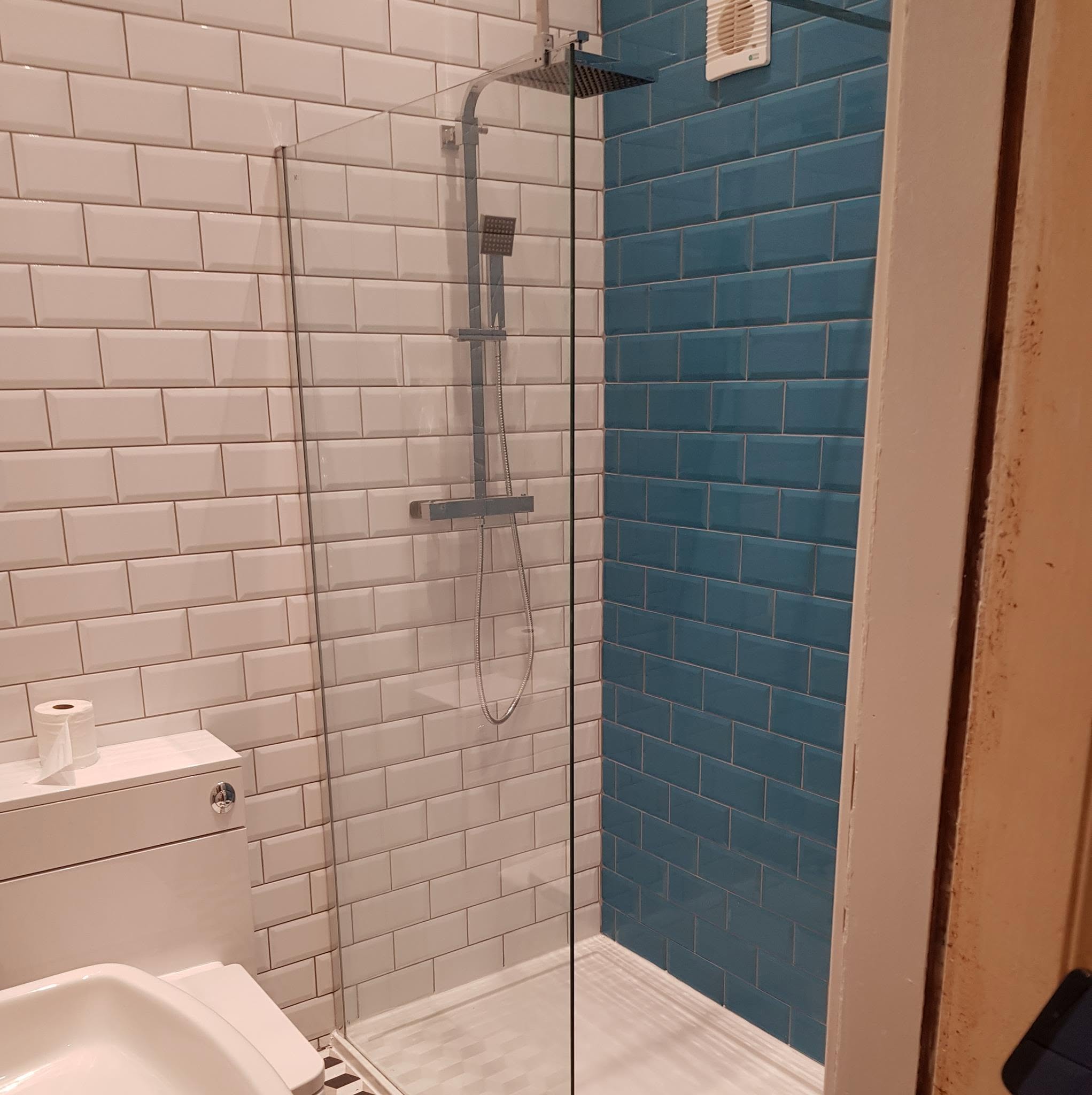 EK Joinery bathrooms details